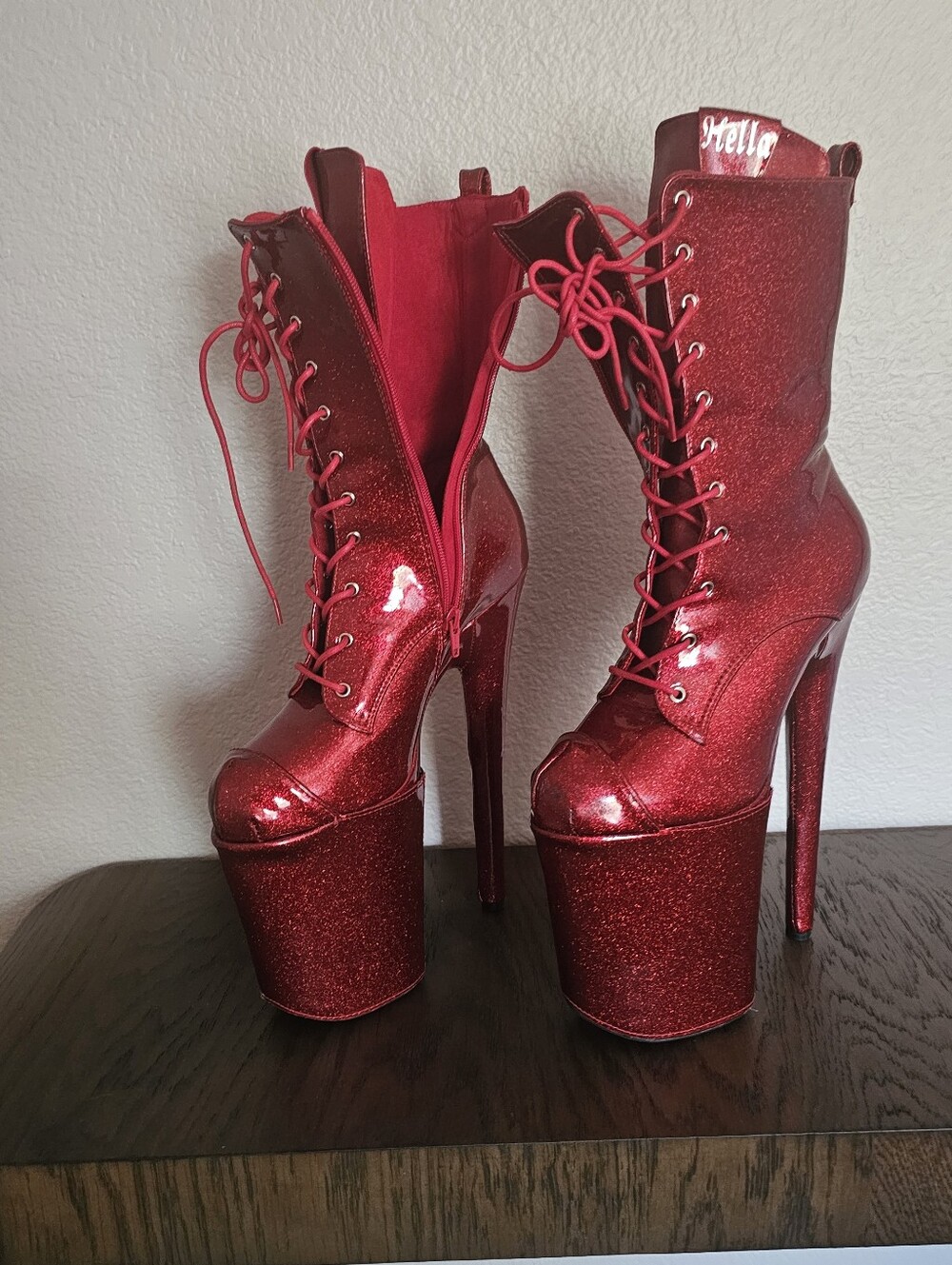 Hella Heels Kansas Glitterati Boots 9" Size US 9 With Toe Protectors Included